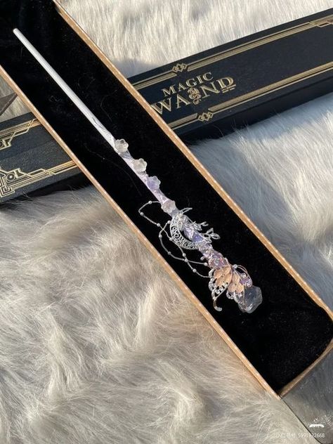 Wand Hogwarts Dr, Tongkat Sihir Aesthetic, Fantasy Jewelry Magic, Wizard Wand, Wiccan Spell Book, Birthday Wishes For Myself, Expensive Jewelry Luxury, Fantasy Props, Harry Potter Wand