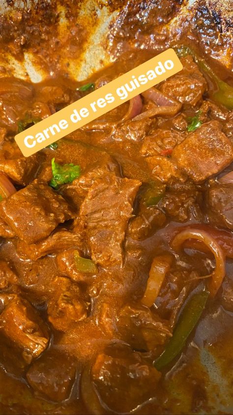 Dominican Stewed Beef, Crockpot Dominican Recipes, Spanish Stew Beef Recipes, Bistec Guisado Dominicano, Dominican Beef Recipes, Carne Guisada Dominicana, Dominican Carne Guisada, Dominican Carne Guisada Recipe, Carne Guisada Salvadoreña