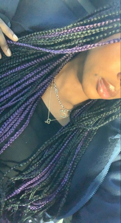 Black And Purple Peekaboo Knotless Braids, Box Braids Hairstyles Purple And Black, Peek A Boo Hair Color Ideas Braids, Split Colored Box Braids, Purple Peakaboo Braids, Dark Purple Peekaboo Braids, Peekaboo Hairstyles Braids, Purple Peek A Boo Box Braids, Peek A Boo Hair Braids