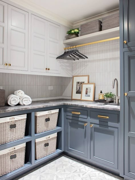 Laundry Room With Dark Blue Cabinets, Laundry Room 2023 Trends, Two Toned Laundry Room Cabinets, Two Tone Laundry Room Cabinets, Laundry Room Without Windows, L Shape Laundry Room Ideas, French Blue Laundry Room, Light Blue Laundry Room Cabinets, Colored Laundry Room Cabinets