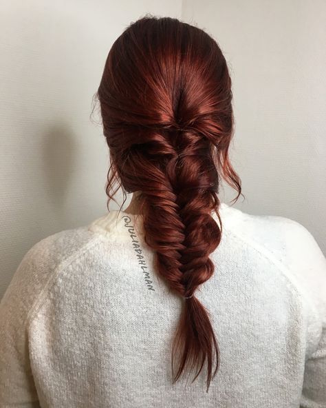 Redhair fishtail Auburn Hair Hairstyles, Darker Natural Red Hair, Copper Hair Hairstyles, Red Hair Clothes Ideas, Red Auburn Hair Color, Deep Copper Hair Color, Auburn Hair Colour, Partial Updo, Ginger Hair Color