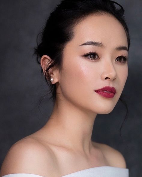 Simple Asian Wedding Makeup, Simple Bridal Makeup Asian, Bride Makeup Asian Natural, Bridal Makeup Asian Brides, Wedding Makeup Half Asian, Chinese Bridal Makeup, Natural Wedding Makeup Asian Monolid, Asian Bridal Makeup Monolid, Actress Makeup