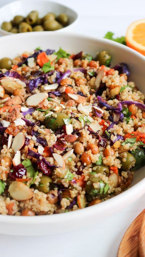 Moroccan Inspired Quinoa & Roasted Veggie Salad - Healthy Mama Kris Roasted Veggie Salad, Veggie Salad Recipes, Moroccan Spices, Salad Healthy, Vegetarian Salads, Hearty Salads, Ras El Hanout, Veggie Salad, Roasted Corn