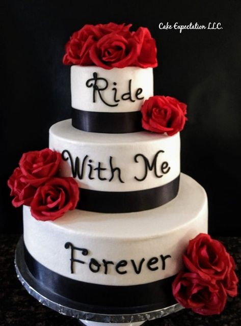 Biker Wedding Cake red black white Biker Wedding Cake, Red Black White Wedding, Rocker Wedding, Black Red Wedding, Harley Davidson Wedding, Black And White Wedding Cake, Motorcycle Wedding, Black Wedding Decorations, Biker Wedding