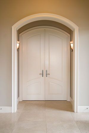 These double arch interior doors really create a Grand Entrance! Interior Arch Doorway, Doorway Arch Decor, Double Door Bedroom Entrance, Arch Entrance Design, Arched Moulding, Bedroom Double Doors, Arched Doorways Interior, Archway Entrance, Interior Doorway