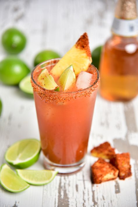 Pineapple Michelada Recipe, Easy Michelada Recipe, Michelada Mix Recipe, Authentic Michelada Recipe, Spicy Michelada Recipe, Brown Butter Pecan Cookies, Blueberry Bread Pudding, Michelada Recipe, Food Shoot