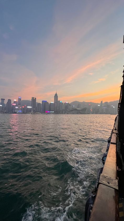 Hong Kong Sunset, Hong Kong Bucket List, Hong Kong Aesthetic, Hong Kong Photography, Seoul Korea Travel, City View Apartment, California Vibe, Picture Places, Hong Kong Travel