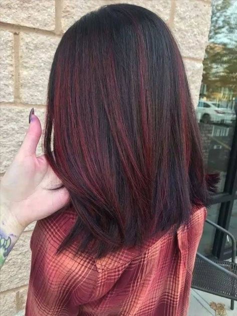 Shades Of Burgundy Hair, Burgundy Hair Color, Trendy We Fryzurach, Wine Hair, Hair Color Burgundy, Hair Streaks, Shades Of Burgundy, Strawberry Blonde Hair, Hair Color Purple