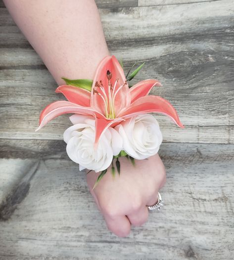 Small Outdoor Wedding, Malibu Blue, Purple Plum, Flower Corsage, Corsage Wedding, Garden Accents, Flower Arranging, Wrist Corsage, Grad Dresses