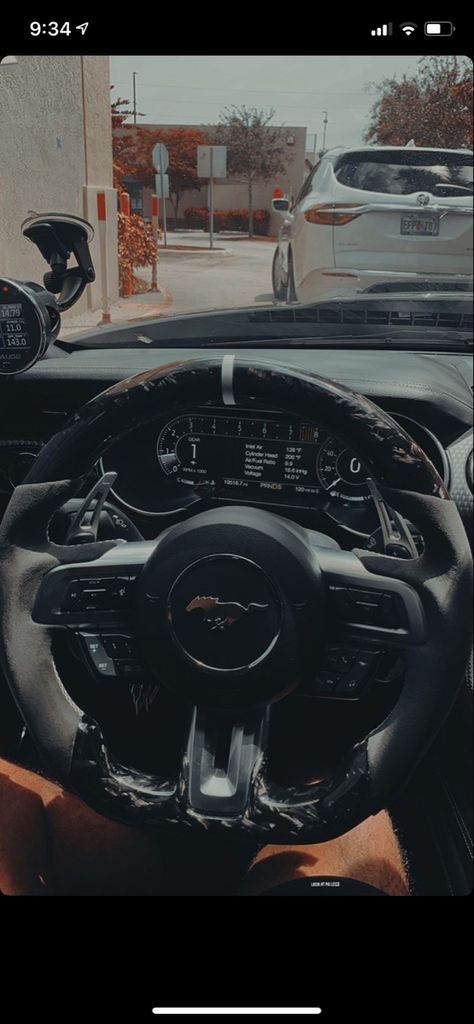 Mustang Cars Interior, Mustang Car Interior, Mustang Interior Ideas, Mustang Cars Aesthetic, Aesthetic Mustang, Mustang Interior Aesthetic, Mafia Cars, Mustang Gt Interior, Mustang Mods