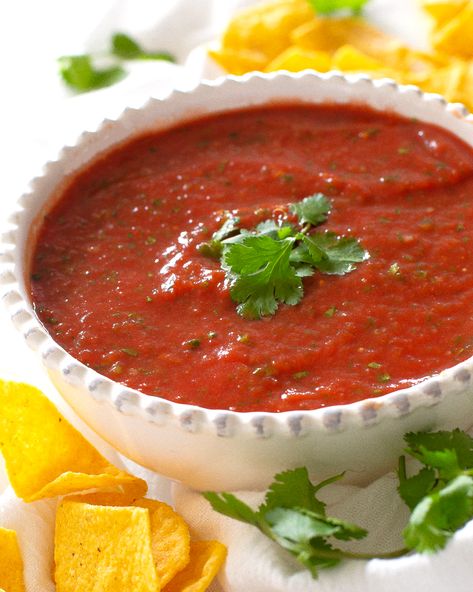 Homemade Salsa is easier than you think! Add tomatoes, onion, cilantro, garlic, and lime juice to a blender. #salsa #recipe #homemade #restaurant #style Salsa Recipe Homemade, Blender Salsa Recipe, Chunky Salsa Recipe, Restaurant Style Salsa Recipe, Pork Soup Recipes, Restaurant Salsa, Blender Salsa, Corn Salsa Recipe, Cranberry Salsa