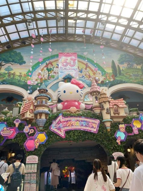 Disney In Japan, Hello Kitty Land Japan, Japan Hello Kitty Land, Sanrio World Japan, Sanrio Theme Park, Japan Sanrio Puroland, Sanrio Puroland Tokyo Japan, Sanrio Puroland Aesthetic, Japan Anime Places