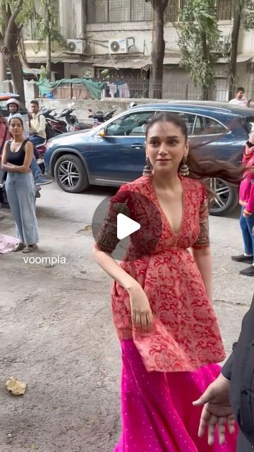 Voompla on Instagram: "Bandra scenes on a Saturday. Aditi Rao Hydari arrives for the success party of her series" Aditi Rao Hydari Outfits, Aditi Rao Hydari Indian Outfits, Aditi Rao Hydari Indian, Diwali Dress, Aditi Rao Hydari, Diwali Dresses, Aditi Rao, Western Clothes, Western Outfits