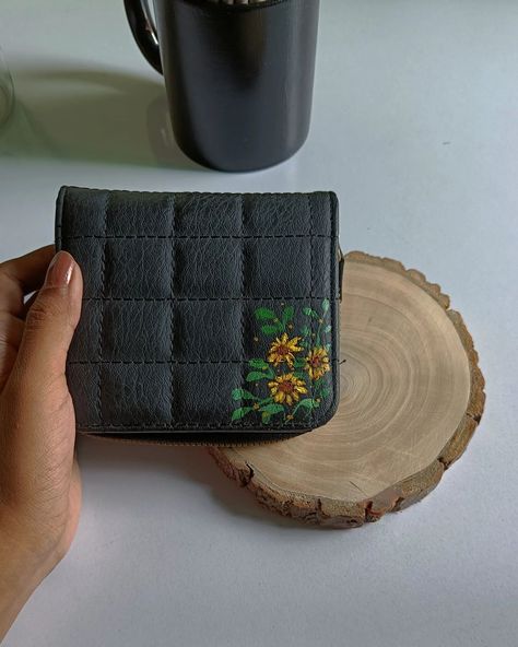 Acrylic painting on wallet 💛🌼 Sunflower 🌻 painting on wallet do share your thoughts (Acrylic painting, Acrylic art, acrylic art ideas, art ideas, painting on wallet, sunflower, artist, explore art, explore page, Artist support) #art #artrelates #artista #acrylic #acrylicart #paintingoftheday #paintingideas #sunflower #explore #explorepage Painting On Wallet, Wallet Painting, Acrylic Art Ideas, Art Ideas Painting, Artist Support, Wallet Art, Support Art, Sunflower Painting, Acrylic Designs