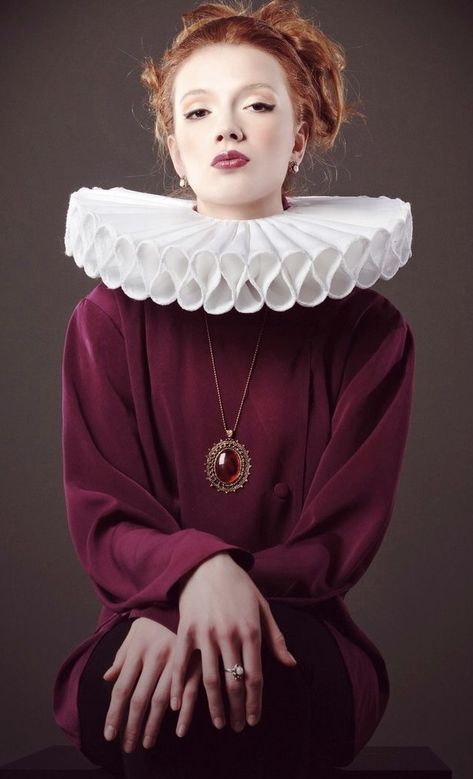 Elizabethan Ruff, Wedding Photography Props, Elizabethan Collar, Ruff Collar, Dance Paintings, Elegant Gothic, Big Collar, Pastel Fashion, Medieval Fashion