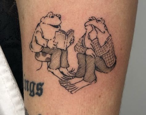 Frog And Toad Tattoo, Toad Tattoo, Tattoo Fixes, Maching Tattoos, Bug Tattoo, Frog Tattoos, Doodle Tattoo, Cute Tiny Tattoos, Stood Up