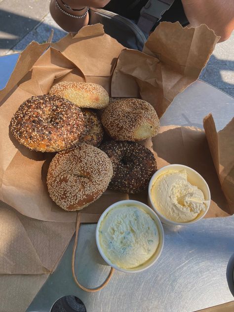 Bagel Branding, Bagel Party, Bagel Ideas, Ny Bagels, Nyc Bagels, Bagel Board, Bagels Nyc, Bagel Store, Ny Bagel