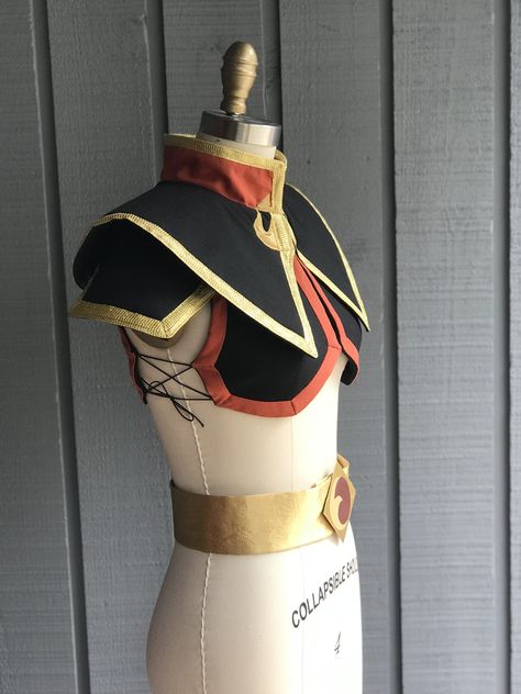 Azula Cosplay Diy, Azula Armor, Azula Costume, Azula Cosplay, Azula Avatar, Avatar Halloween, Aurora Costume, Avatar Azula, Avatar Cosplay