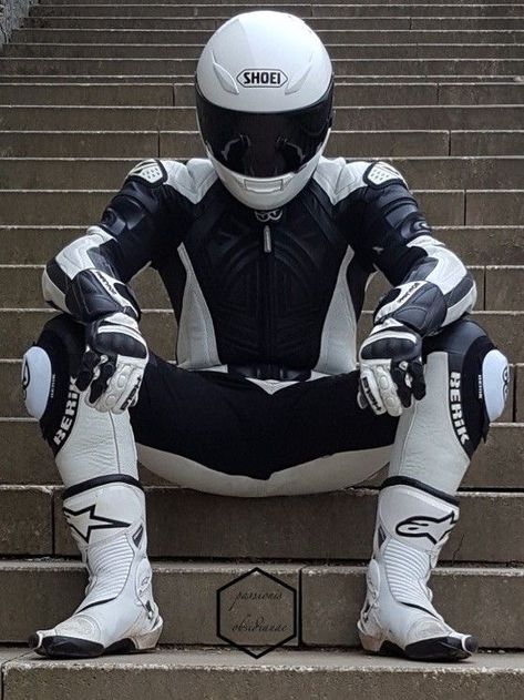 Motorcycle Clothing For Men, Motorbike Clothes, Women Biker Clothes, Biker Outfit Men, Motorcycle Suits Men, Motorbike Clothing, Motorcycle Guy, Arch Angel, Bike Suit