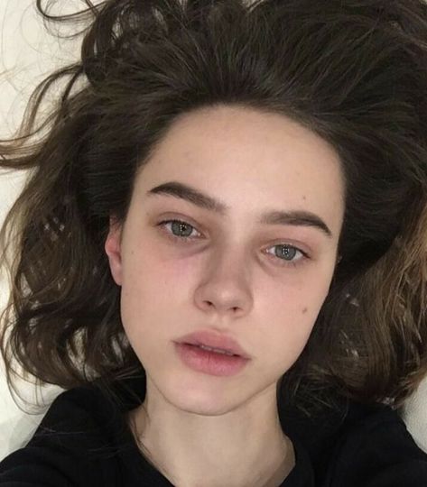 Dark Circles Makeup, Dark Circles Under Eyes, Dark Under Eye, Aesthetic People, Beauty Standards, Grunge Hair, Just Girl Things, Girl Icons, Dark Circles