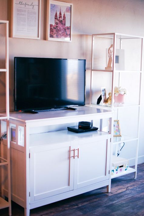 White and Pink Living Room Home Decor Ideas White And Pink Living Room, Tall Tv Cabinet, Tv Stand Decor Ideas, Budget Friendly Living Room, Bookcase Tv Stand, Tv Stand Decor, Chic Room, Pink Living Room, Living Room Tv Stand