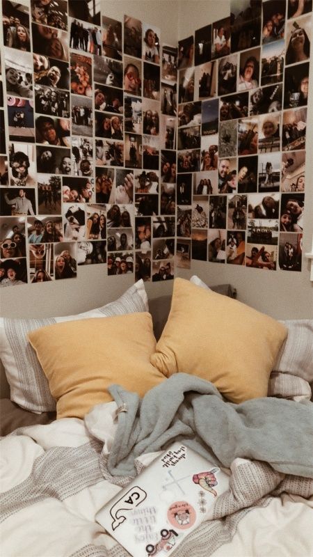 Photo Walls Bedroom, Dorm Room Ideas, Tumblr Rooms, Dorm Room Inspiration, Dekorasi Kamar Tidur, Aesthetic Rooms, Teen Bedroom Decor, Cozy Room, Room Inspiration Bedroom