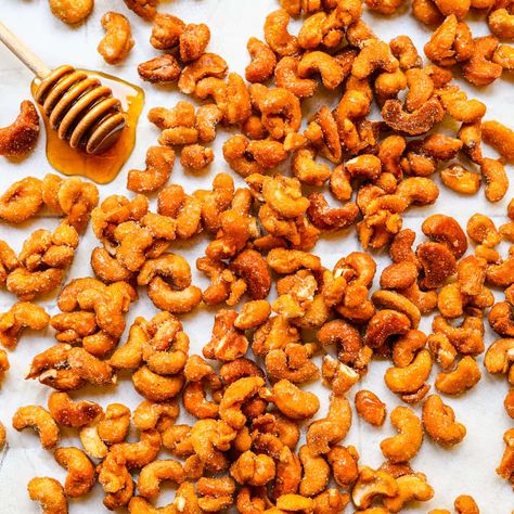 Honey Roasted Cashews - Crowded Kitchen Honey Roasted Cashews, Honey Roasted Almonds, Cashew Recipes, Clean Lunches, Crowded Kitchen, Roasted Cashews, Honey Nut, Honey Roasted, Honey And Cinnamon