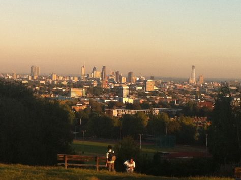 Parliament Hill London, Hampstead Heath Aesthetic, Uk Vibes, College Au, 2024 Moodboard, Belsize Park, London Now, Semester Abroad, Cambridge England