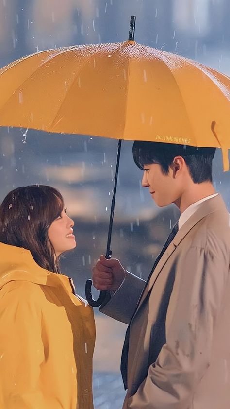 Couple Under Umbrella Aesthetic, Korean Couple Kdrama, Kdrama Couples Wallpaper, Cute Kdrama Couples, Korean Drama Couple, Korean Husband, Drama Couple, Kdrama Couples, Kdrama Couple