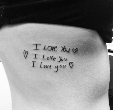 Family Heart Tattoos, Rib Tattoo Quotes, Tattoo Words, Handwriting Tattoos, Forearm Tattoo Quotes, Pretty Tattoo, Love Yourself Tattoo, Brother Tattoos, Special Tattoos