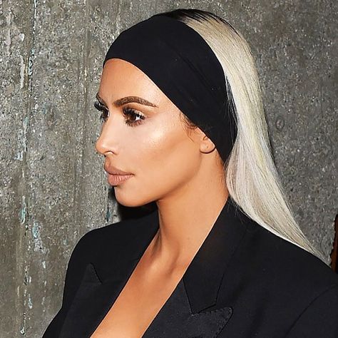 Statement Headband - Detangle your strands in their natural state and pop on a statement headband. Whether it's a thick black band (á la Kim K) or a bold pattern, it adds edge to loose hair. Under Eye Circles, Makeup 2018, Thick Headbands, Perfect Cat Eye, Prom Makeup Looks, Vegan Bag, Kim Kardashian West, Cat Eye Makeup, Fall Makeup Looks