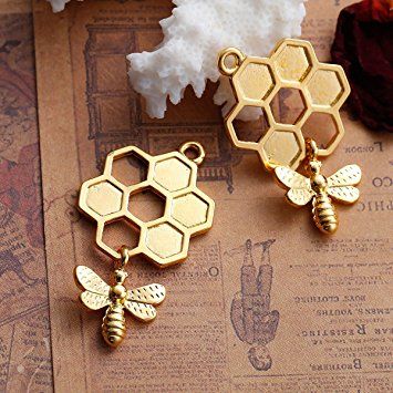 Angel Malone ® 2 x 46mm 3D Honeycomb Bee Charm Pendants Jewellery Making Findings Honeycomb Jewelry, 3d Honeycomb, Honey Bee Jewelry, Trending Diy, Jewelry Trending, Summer Jewelry Trends, Bee Honeycomb, Bee Jewelry, Jewelry Making Kit