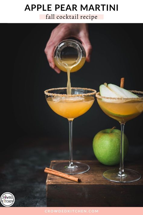 This apple pear martini tastes like fall in a cocktail! Homemade cinnamon-infused simple syrup adds warmth and pairs well with refreshing apple cider and pear vodka. Serve with a cinnamon sugar rim for a festive seasonal drink! Simple Syrup Drinks, Apple Cider Martini, Cider Martini, Infused Simple Syrup, Cinnamon Sugar Rim, Pear Martini, Simple Syrup Cocktails, Cinnamon Simple Syrup, Pear Cocktails