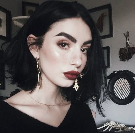 Academia Makeup, Witchy Makeup, Alt Makeup, Cool Makeup Looks, Dope Makeup, Edgy Makeup, Goth Makeup, Dark Makeup, Grunge Makeup