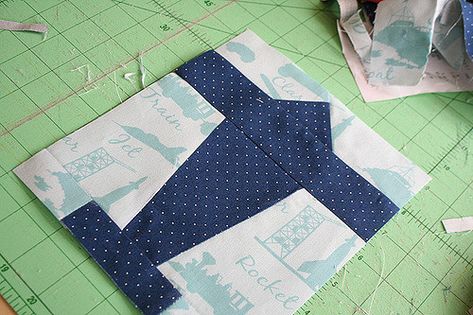 Plane Quilt, Airplane Quilt, Baby Quilt Patterns Easy, 2023 Crafts, Charity Quilts, Quilt Blocks Easy, Childrens Quilts, Baby Quilt Patterns, Baby Boy Quilts