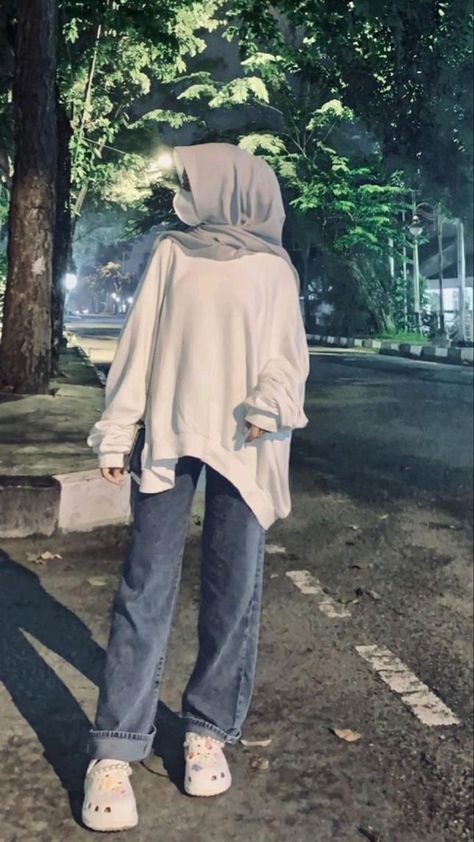 Otd Simple Hijab, Ootd Hijab Study Tour, Outfit Sekolah, Outfit Study Tour, Simple Outfits Hijab, Outfit Hijab Ideas, Outfit Ideas Hijab, Study Tour, Ootd Hijab Style