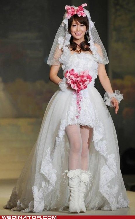 Conflicting! Horrible Wedding Dress, Ugly Wedding, Ugly Wedding Dress, Worst Wedding Dress, Unusual Wedding Dresses, Popular Halloween Costumes, Making A Wedding Dress, Bad Dresses, Crazy Wedding