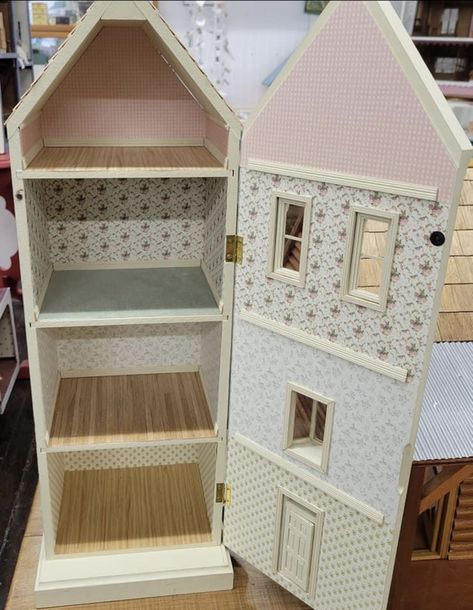 Diy Wooden Dollhouse Plans, Homemade Wooden Doll House, Wooden Castle Dollhouse, Wood Doll House Simple, Wooden Dollhouse Kits, Mini Houses, Mouse House, Diy Kids Toys, House Modern