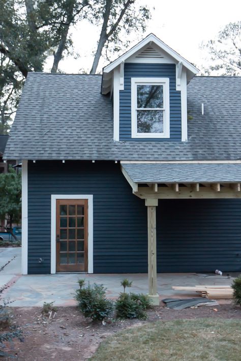 exterior-craftsman-dark-gray-blue-navy-siding-9-of-14 - Benjamin Moore 1/2 Witching Hour, 1/2 Soot Cabot Blue Vinyl Siding, Farmhouse Exterior Paint Colors, Farmhouse Exterior Colors, Dove Wing, Exterior House Siding, Blue Siding, Gray House Exterior, Paint Your House, Blue Exterior