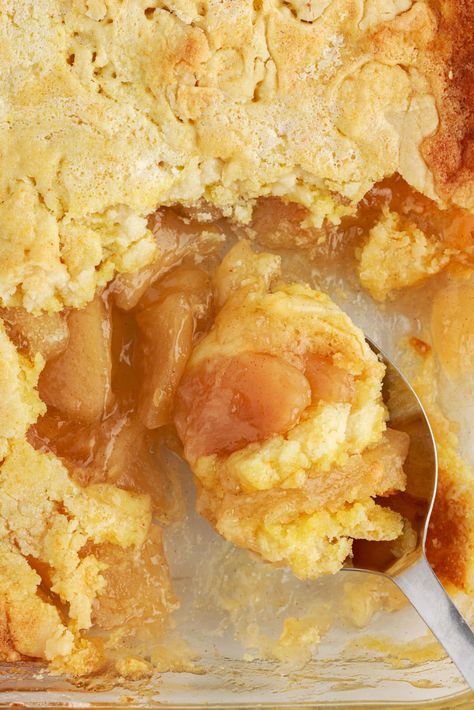 Apple dump cake is a quick and cozy fall dessert with tender, crumbly cake and warm apple pie filling. You only need 3 ingredients to make it - apple pie filling, cake mix, and butter! Apple Pie Filling Cake, Apple Dump Cake With Pie Filling, Pie Filling Cake, Filling Cake, Apple Dump Cake, Apple Crumble Pie, Canned Apple Pie Filling, Apple Dump Cakes, Apple Pie Filling