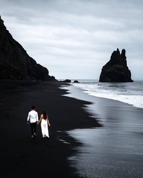 Danni and Fede black sand beach Black Sand Beach Wedding, Black Sand Beach Hawaii, Iceland Road Trip, Traveling Teacher, Road Trip Europe, Wedding Sand, Black Beach, Travel Destinations Bucket Lists, Sand Ceremony