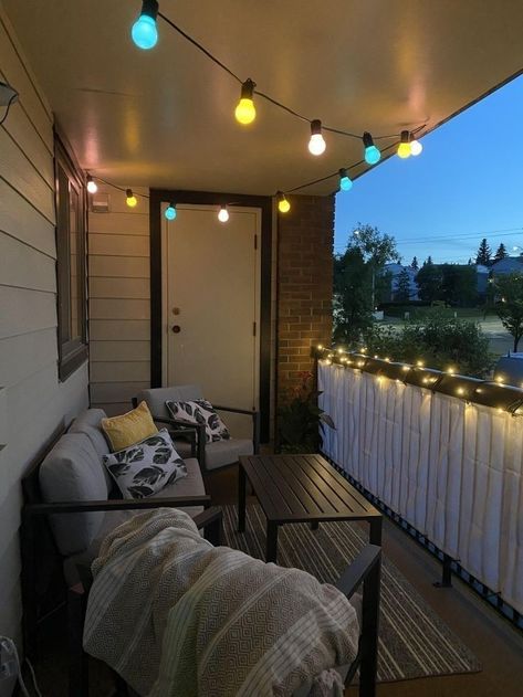 Aesthetic Patio Apartment, College Patio Decor, Cute Apartment Ideas For Couples Bedroom, College House Backyard, Apartment Aesthetic Couple, First Apartment With Boyfriend Decor Living Room, Cozy Apartment Patio, First Apartment Together Couples, Moving Into First Apartment Aesthetic