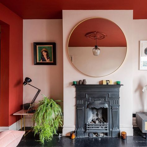 Red Living Room, Red Ceiling, Mad About The House, Colourful Home, Red Living, Pink Living Room, Living Room Red, Beautiful Rooms, Red Rooms