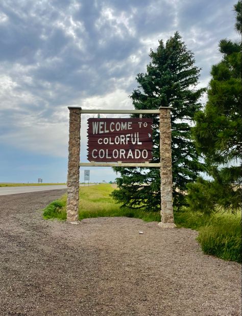 Colorado Vibes, Moving To Denver, Camping Colorado, Ideal Lifestyle, Americana Aesthetic, Petrified Forest National Park, Mountain Aesthetic, Usa Trip, Colorado Summer