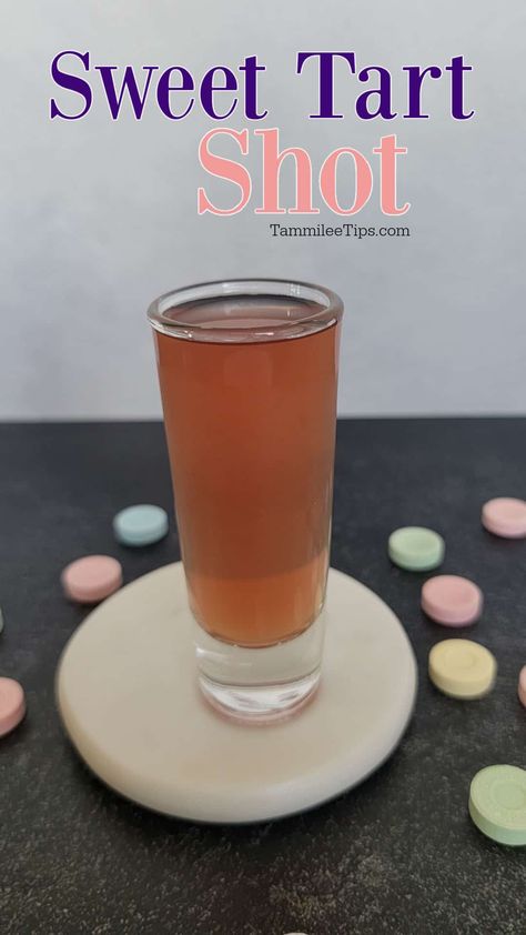 Easy Sweet Tart Shot that is sweet and fun just like the candy! Multiple color variations and flavors can be made! Great Party Cocktail Shot. Spring Shots Alcohol, Sweet Tart Drink Alcohol, Sweet And Sour Cocktails, Sweet Tart Shot Recipe, Sweet Tart Shot, Midori Drinks, Sweet Tarts Candy, Sweet Shots, Candy Shots