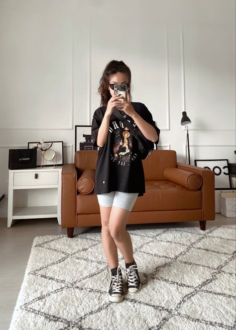 #tshirt #bikershort #converse #selfietime Shorts And Converse, Converse Outfit, Biker Shorts Outfit, Finding My Style, Biker Short, Outfits With Converse, Biker Shorts, Bike Shorts, Chuck Taylors