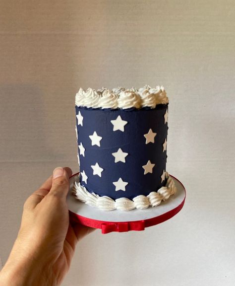 Fourth Of July Photos, Styrofoam Cake, 4 Inch Cake, Usa Cake, Pretty Cake Stands, Patriotic Cake, Faux Cake, Fourth Of July Cakes, Dummy Cake