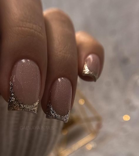 Foto - Google Foto's Silver Sparkly Nails, Most Beautiful Nails, Holiday Nail Colors, Firework Nails, Nye Nails, Bright Nail Art, Western Nails, Line Nail Art, New Years Eve Nails