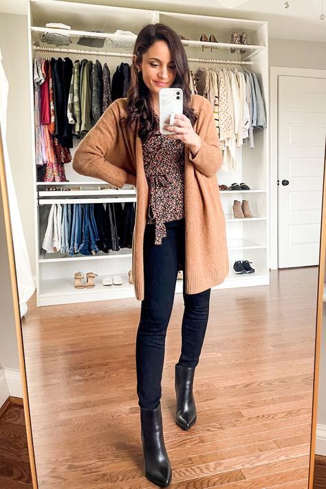 10 Items 20 Outfits | Petite Style | Pumps & Push Ups Black Boots For Work, Y’all Black Boots Outfit, Professional Outfits With Boots, Business Casual Outfits With Boots, Casual Street Style 2023, Winter Teaching Outfits, Cloudy Outfit, Clinic Outfits, Black Jeans Black Boots