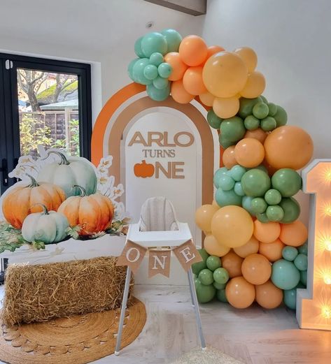 🎃 **Pumpkin Season is Here!** 🍂 Fall is the perfect time to elevate your event with our custom **pumpkin-themed balloon decor**! Whether it’s a Halloween party or a cozy autumn gathering, we’ve got you covered. 📅 **Book now before dates fill up!** Check out the photos for inspiration and DM us to reserve your spot! 🎈 Autumn Gathering, Pumpkin Season, Balloon Decor, Pumpkin Theme, Pumpkin Seasoning, Cozy Autumn, Autumn Cozy, Balloon Garland, Balloon Decorations